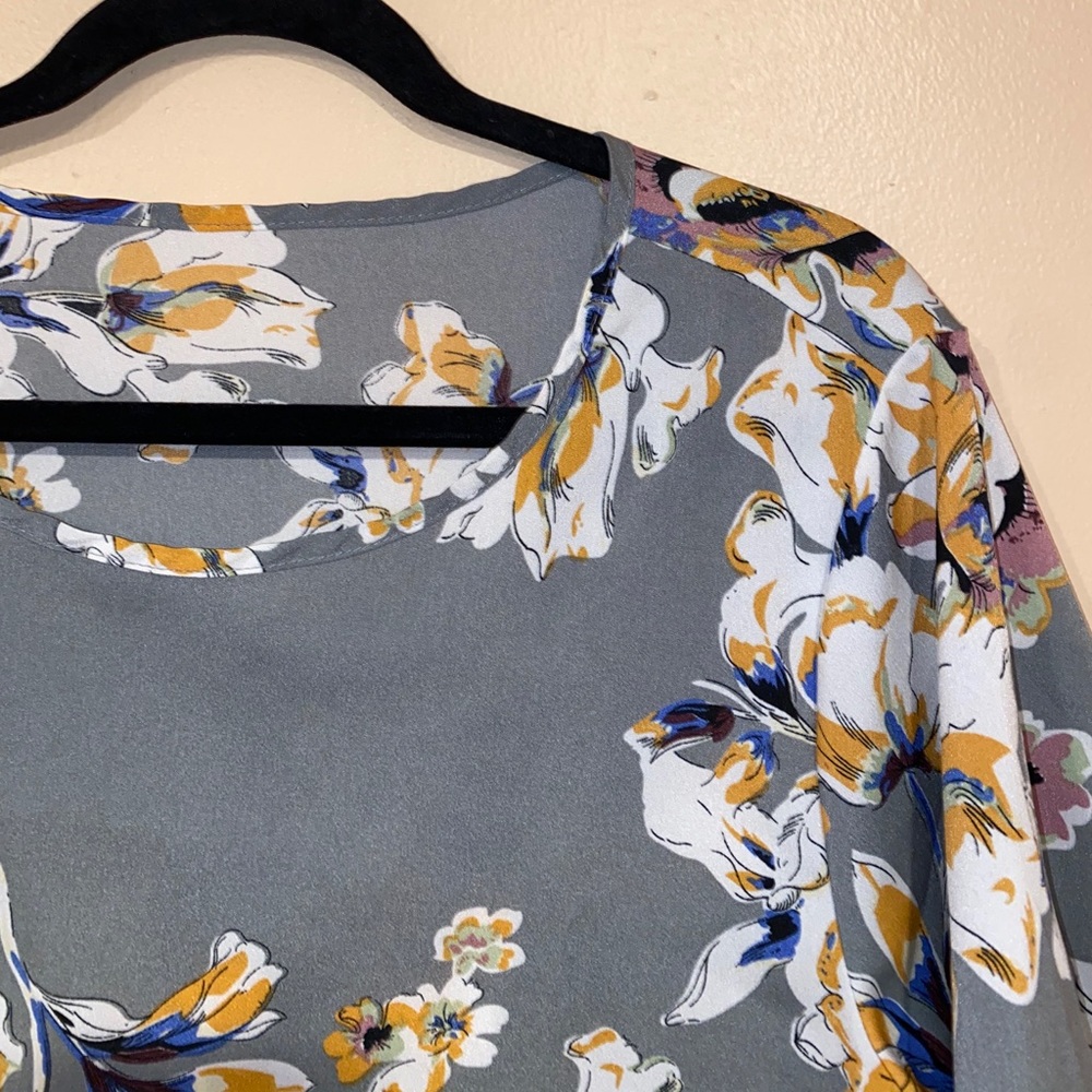 Floral Grey blouse